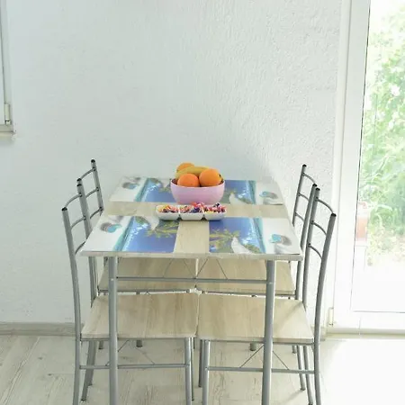 Holiday With 4 Studio * 内乌姆